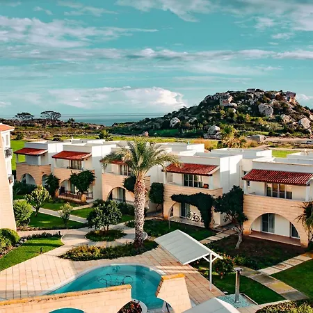 Fantastic 4 Cyprus First Line Beachfront Apartment *
