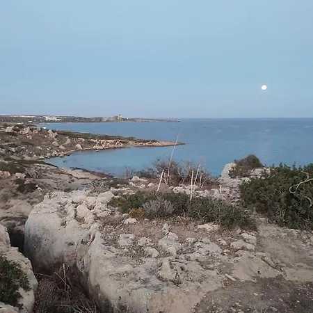 Fantastic 4 Cyprus First Line Beachfront * Boghaz