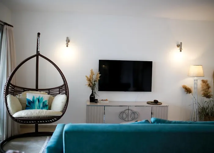 Fantastic 4 Cyprus First Line Beachfront Apartment Boghaz